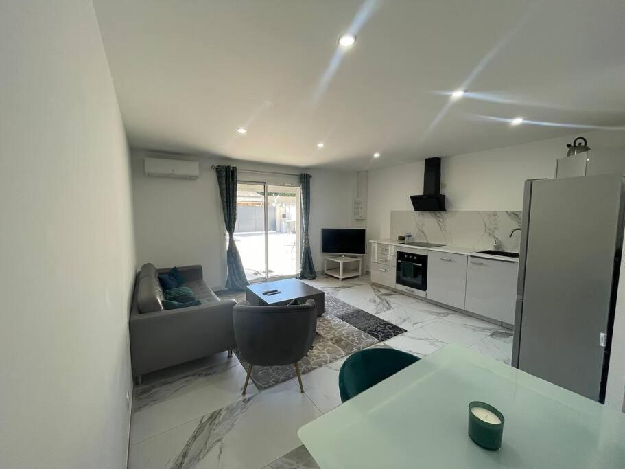 Bel Appartement Avec Parking Cabannes Extérieur photo